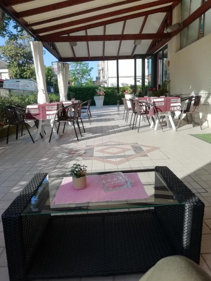 Hotel Goldene Rose Rimini Eksteriør bilde