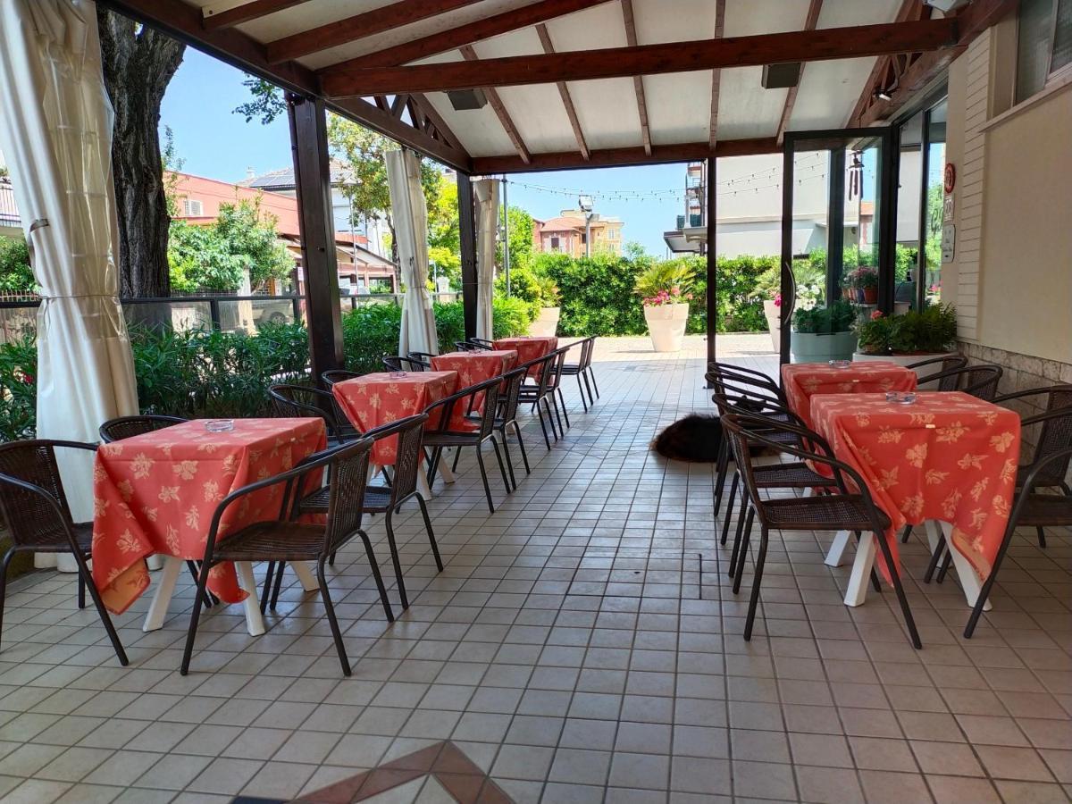 Hotel Goldene Rose Rimini Eksteriør bilde
