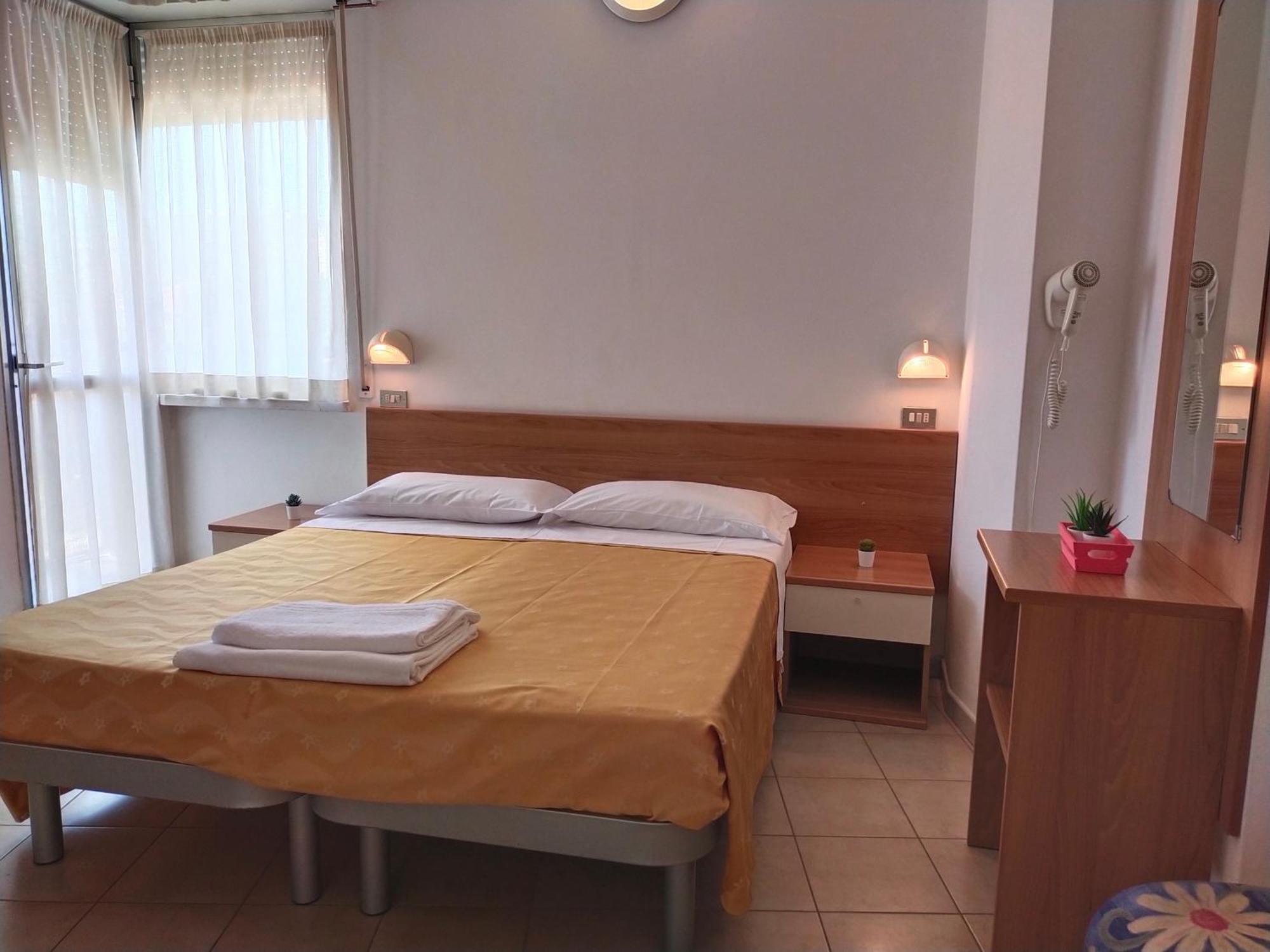 Hotel Goldene Rose Rimini Eksteriør bilde