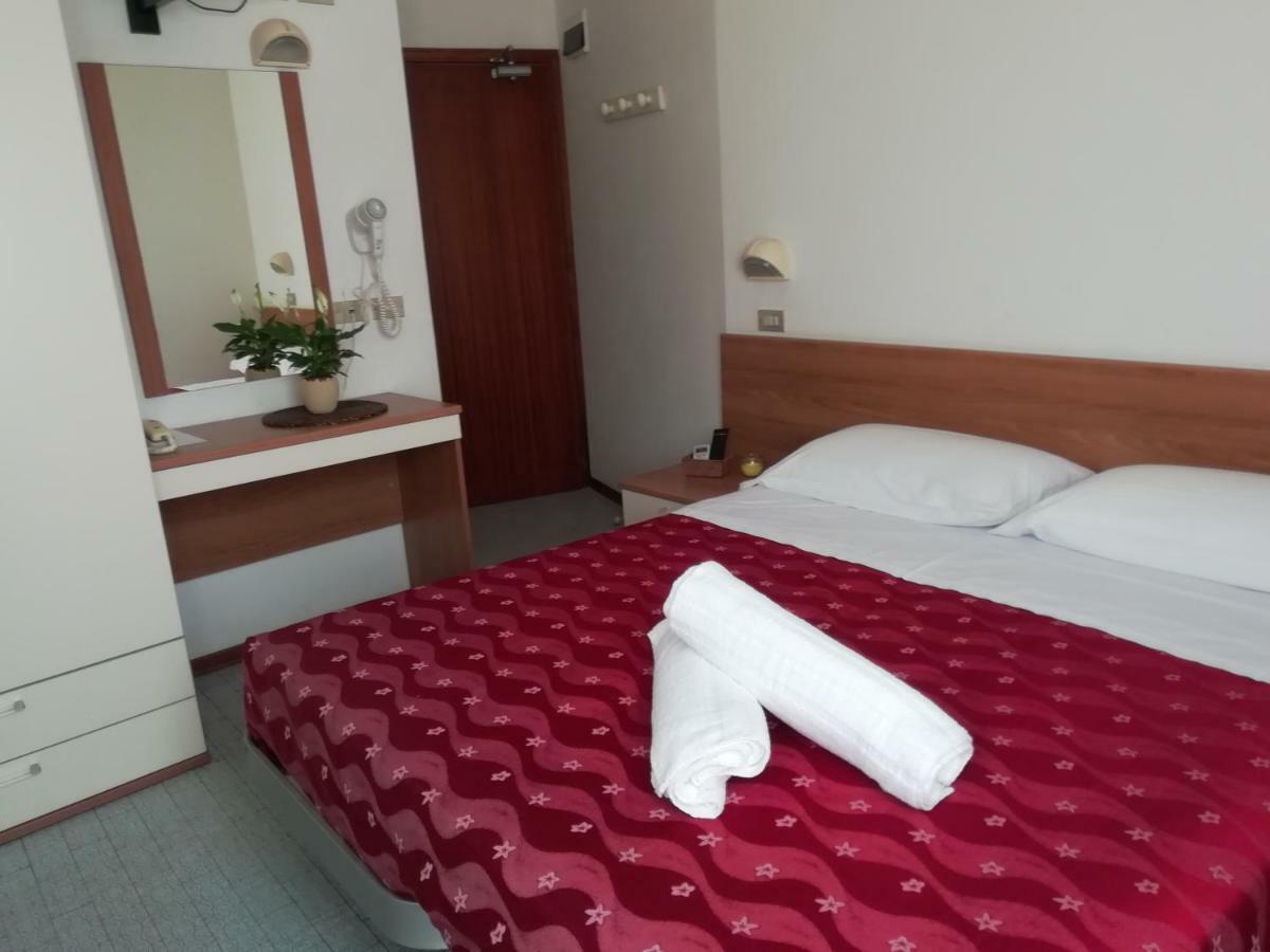 Hotel Goldene Rose Rimini Eksteriør bilde